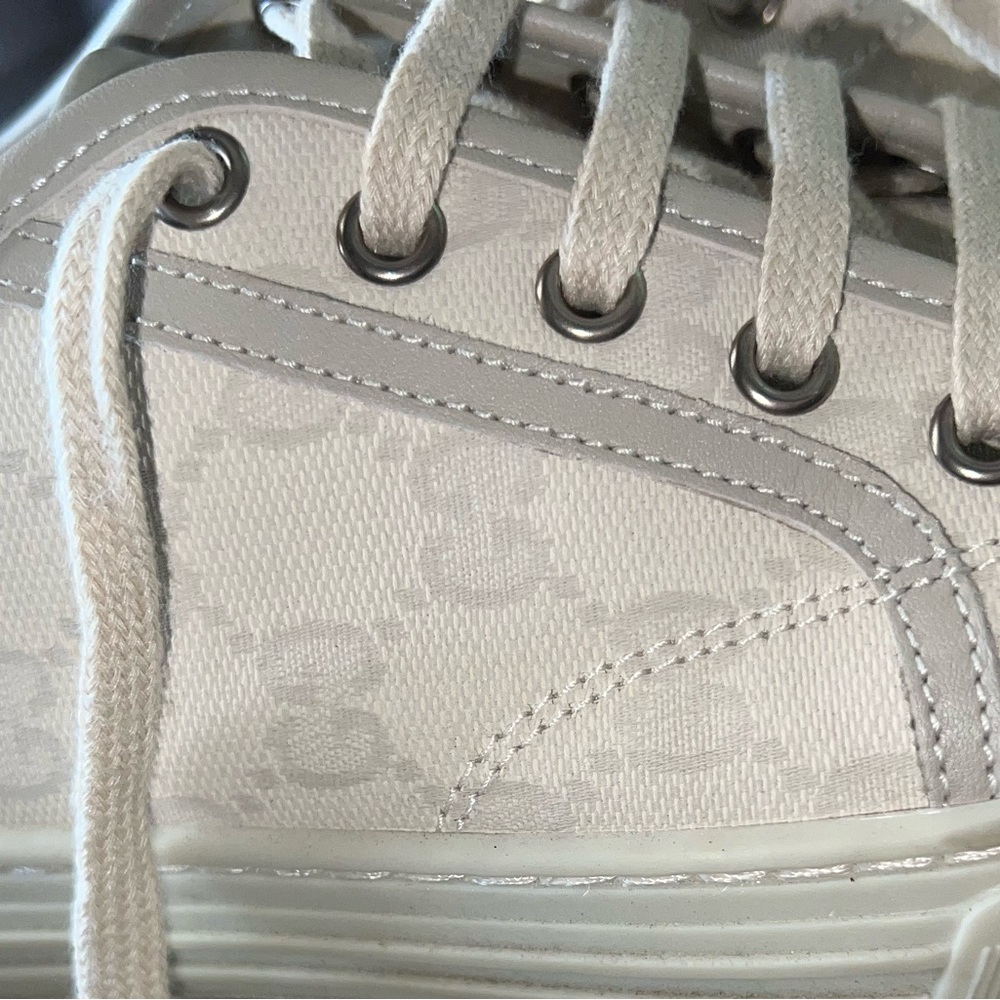 Gucci sneakers for her